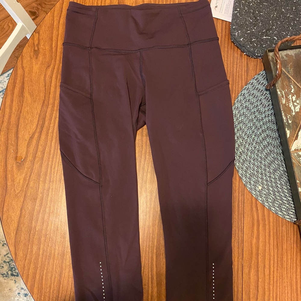 Fast and Free Lululemon leggings!!